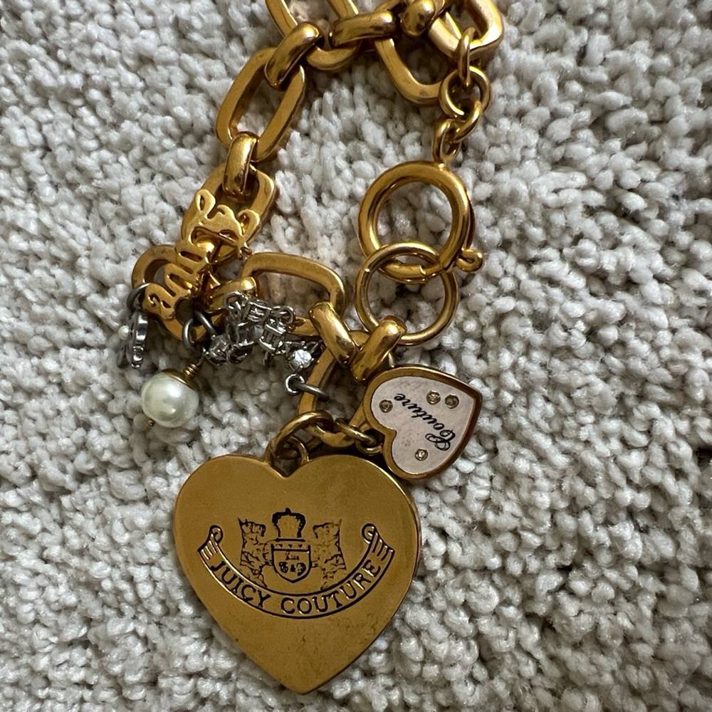 Juicy Couture LET THEM EAT COUTURE Heart Pearl Charm Bracelet Gold EUC